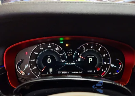 2019 BMW M550Xi из США, поврежденный, VIN WBAJB9C54KB287678